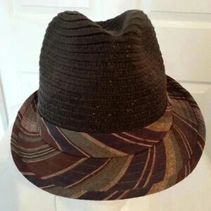 Senboye hat EUC one size Unisex